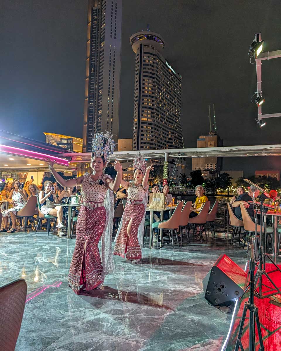 Performers dance on the boat for the night cruise in Bangkok Thailand (37)