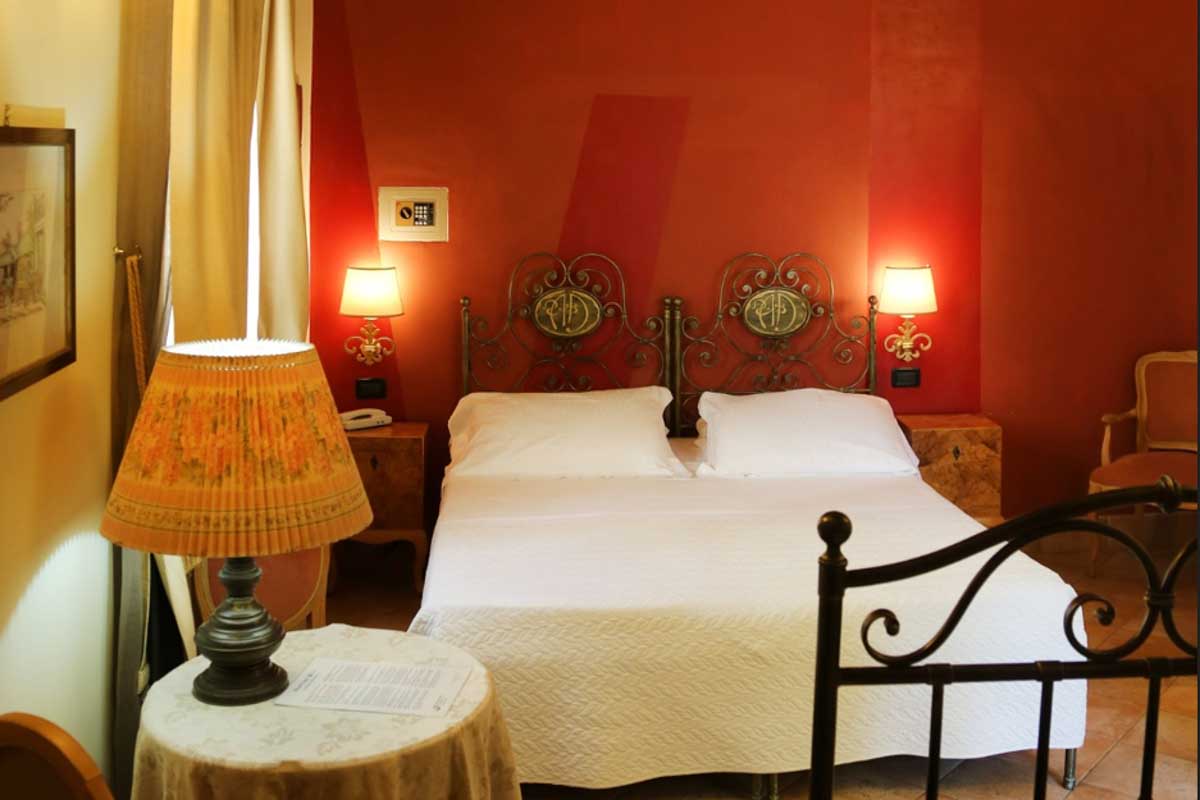 Albergo delle Drapperie in Bologna Italy