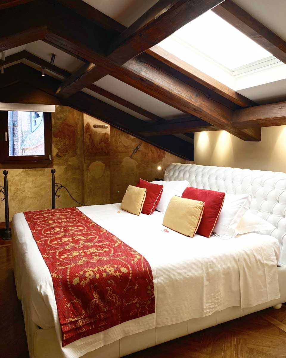 Art Hotel Commercianti in Bologna Italy