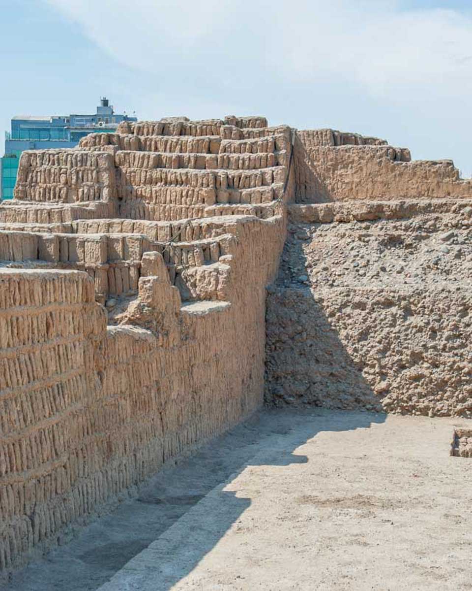 Huaca-Pucllana-Ruins-in-downtown-Lima-Peru