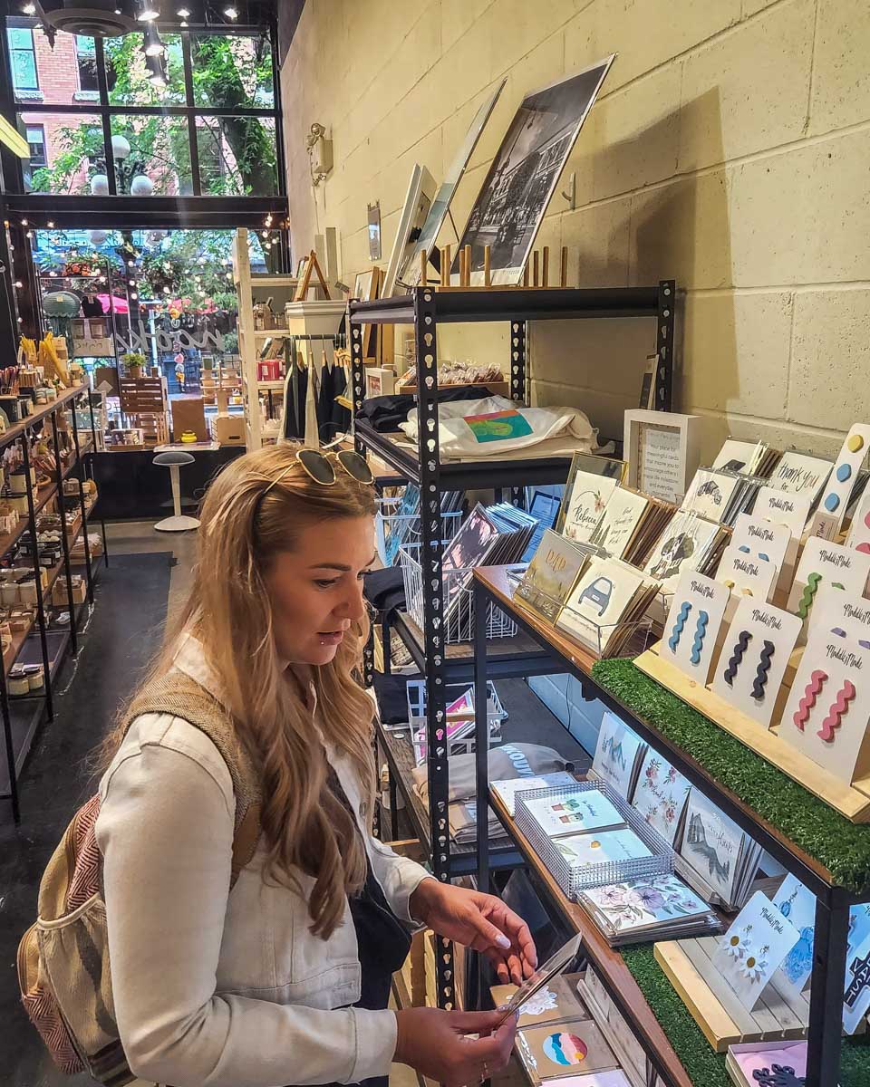 Bailey-does-some-shopping-in-Sydney Australia