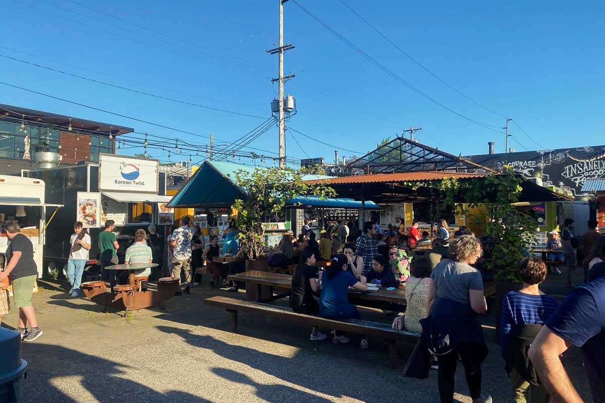 Hawthorne Asylum Food Cart Pod in Portland Oregon (1)