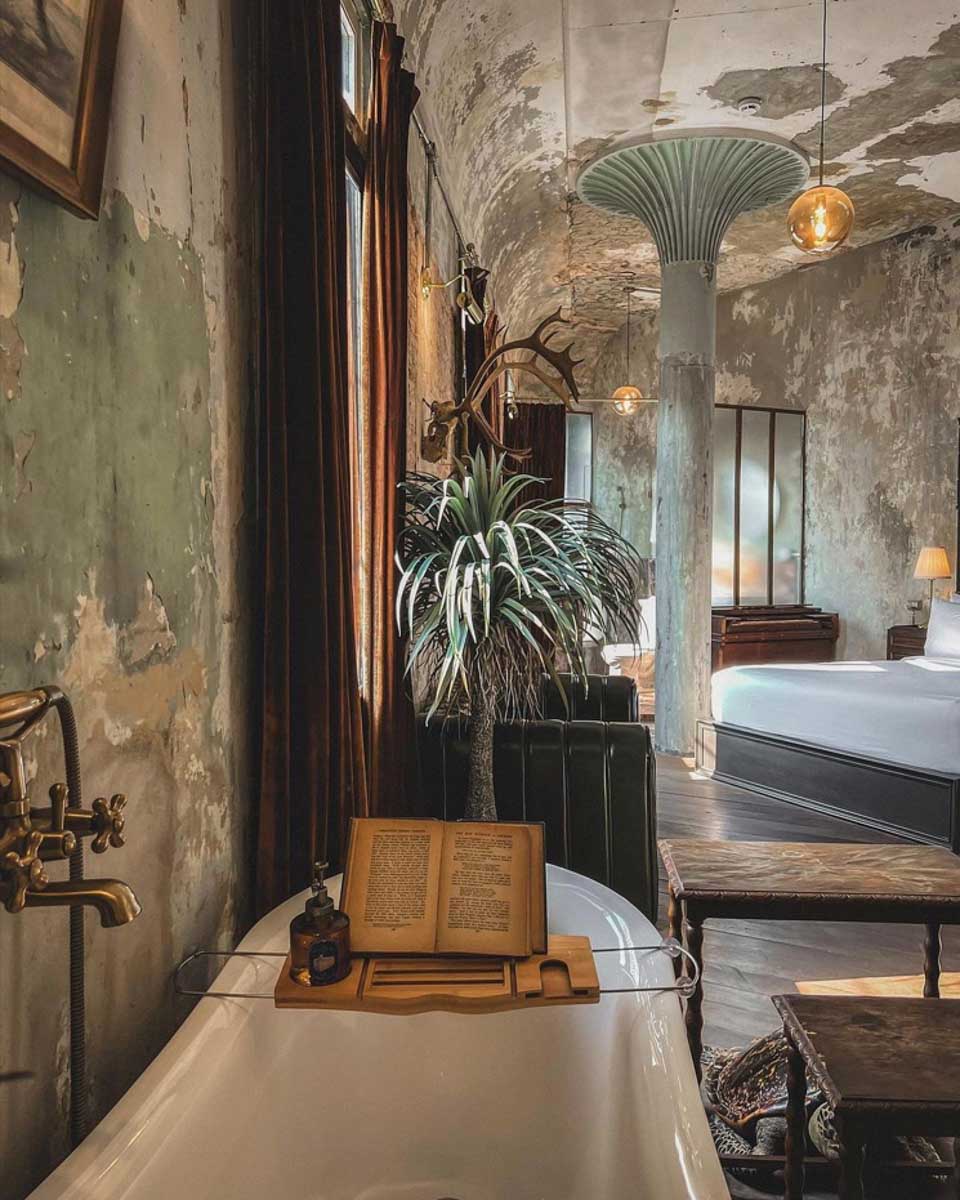 The Mustang Blu in Bangkok Thailand 1