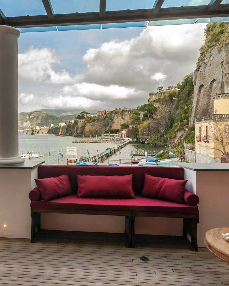 Yacht Club Capo Cervo Suites B&B in Sorrento Italy (2)
