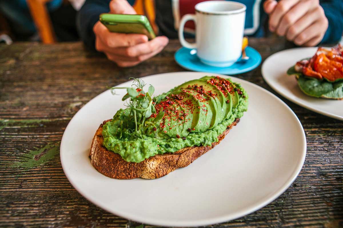 Avocado-toast-eaten-for-breakfast-in-Palma de Mallorca