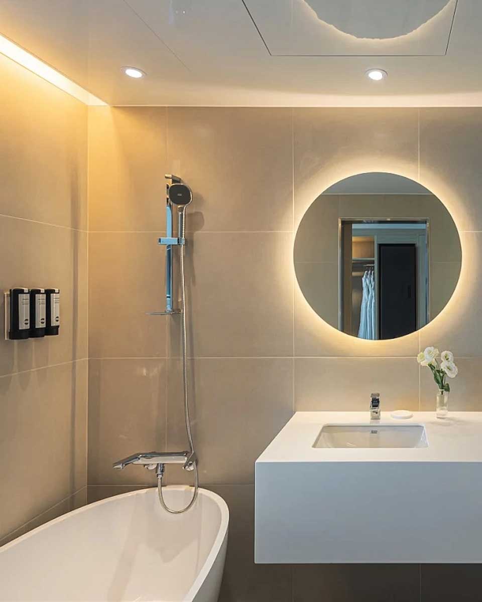 Bathroom at The Marine View Hotel in Busan