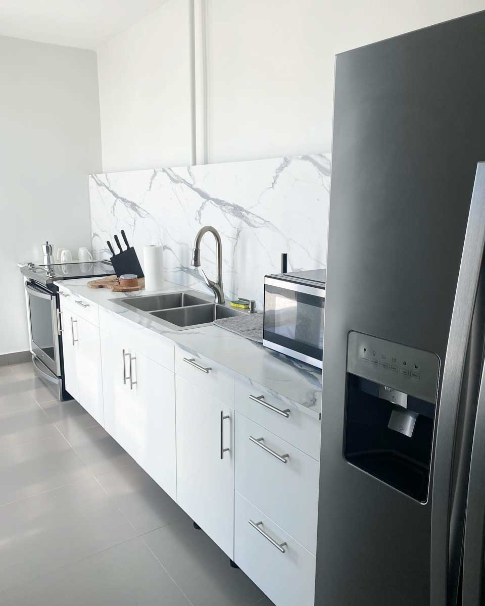 Kitchen in a suite at Rosa Lina Ocean Park in San Juan
