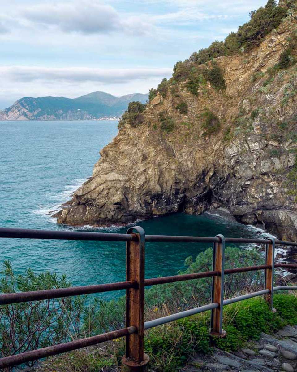 Ligurian-coast-seen-on-a-hike-in-Cinque-Terre-National-Park-Italy 1