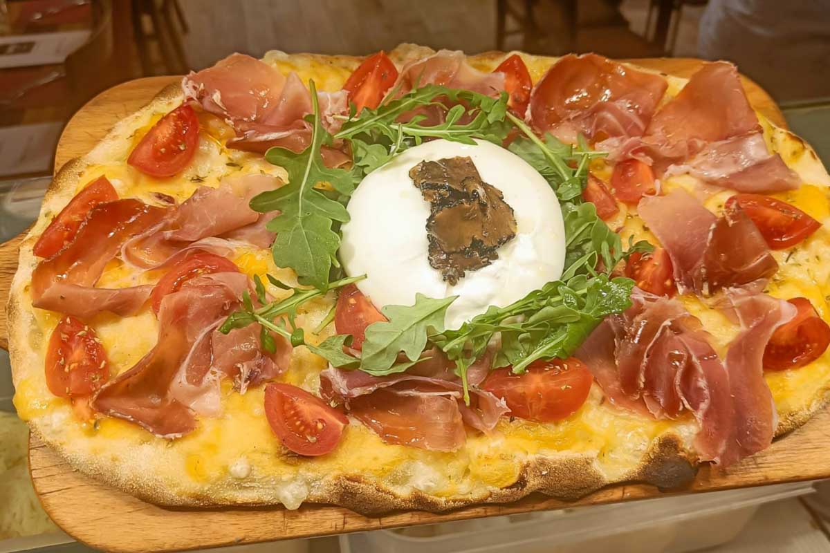 SOTTO Pinsa Romana Valletta in Malta