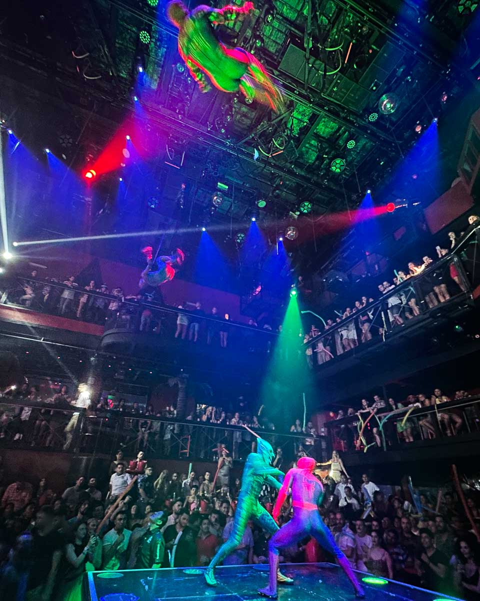 Spiderman-at-the-Green-goblin-fight-on-stage-at-Coco-Bongo-Punta-Cana