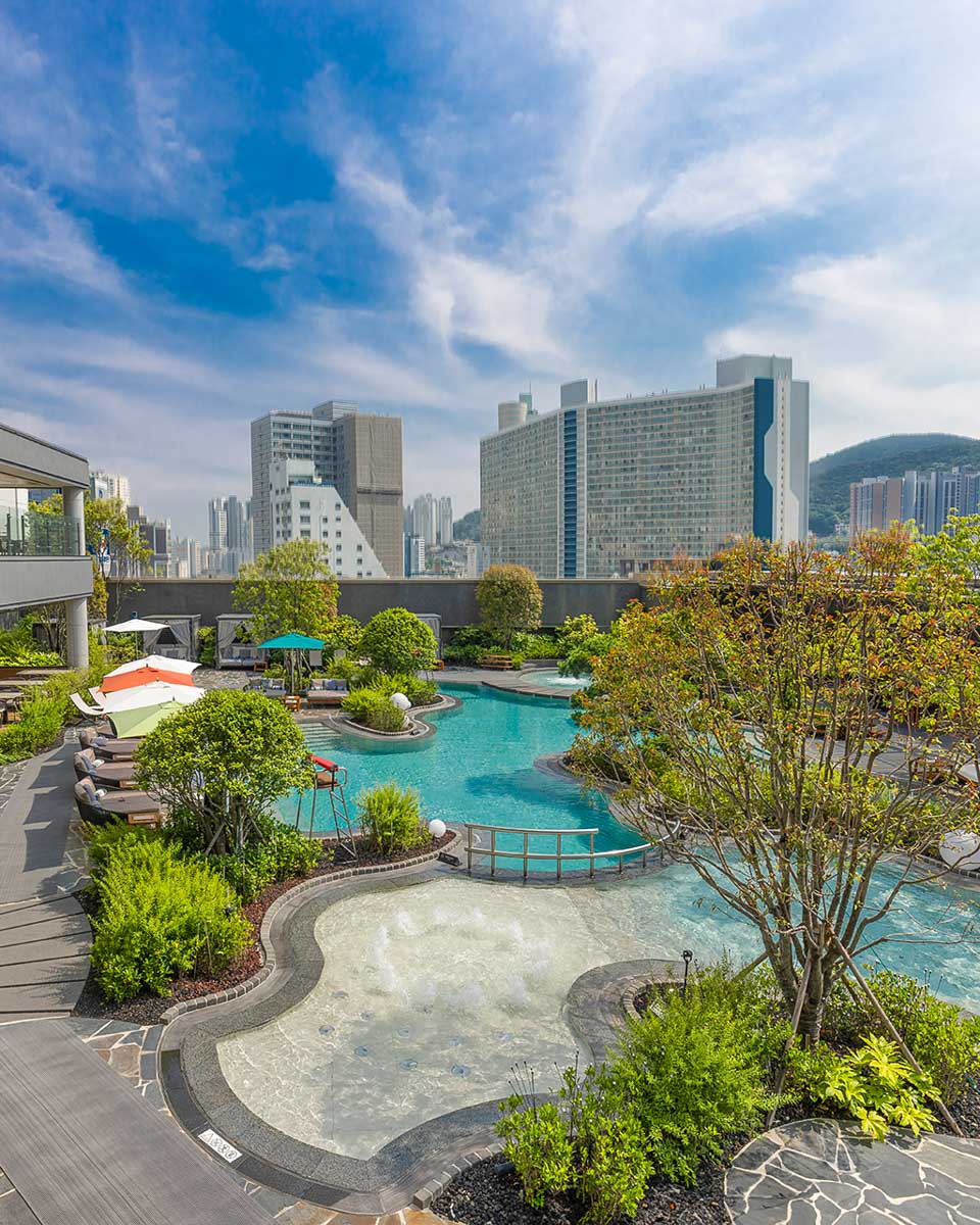The outdoor pool area at LOTTE HOTEL BUSAN