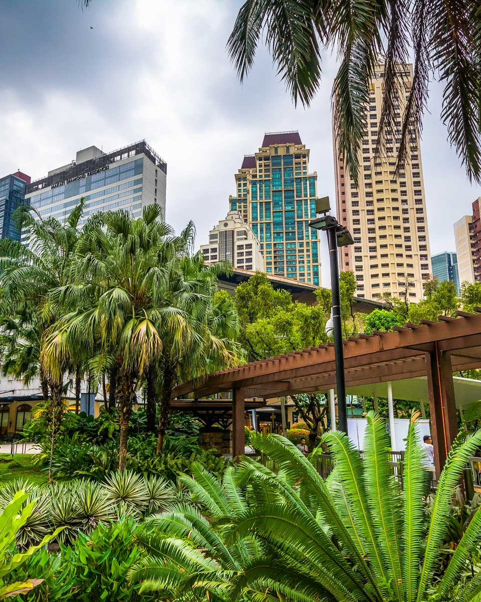 Ayala Triangle Park in Manila Philippines (2)