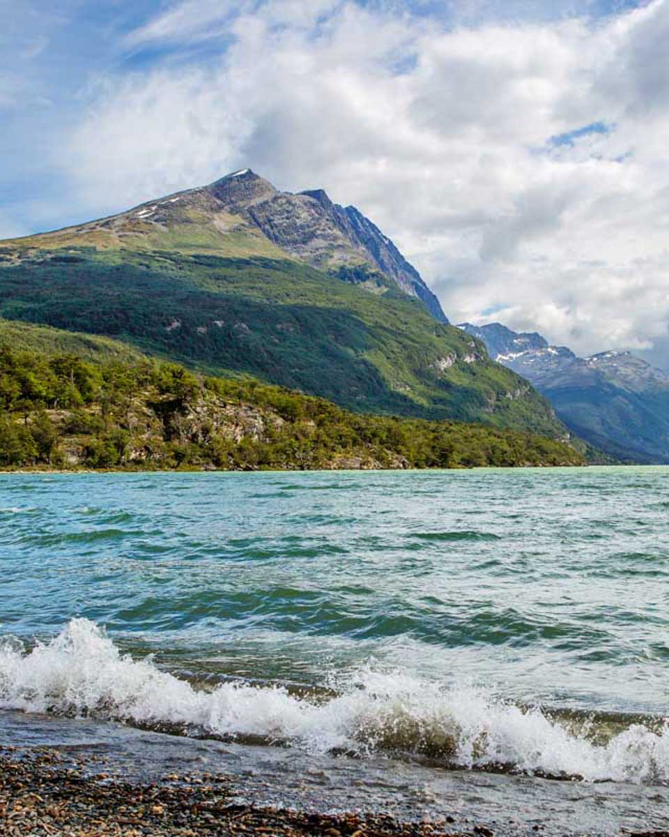 Lago-Acigami-in-Tierra-del-Fuego-National-Park