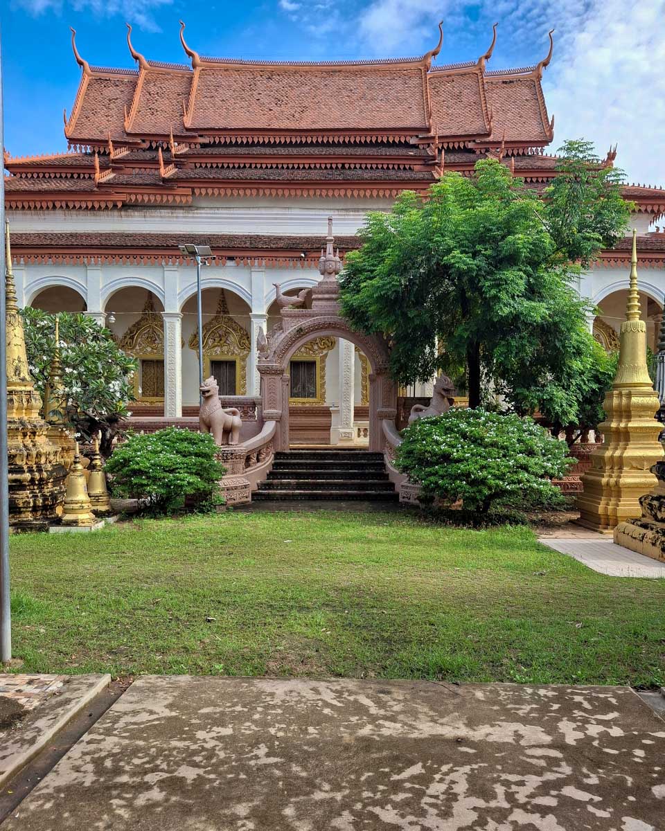 Wat Bo Siem Reap Cambodia (1)