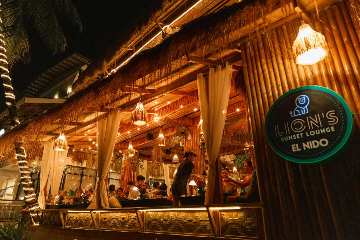 𝐋𝐈𝐎𝐍'𝐒 𝐒𝐮𝐧𝐬𝐞𝐭 𝐋𝐨𝐮𝐧𝐠𝐞 𝐄𝐥 𝐍𝐢𝐝𝐨 in El Nido Philippines