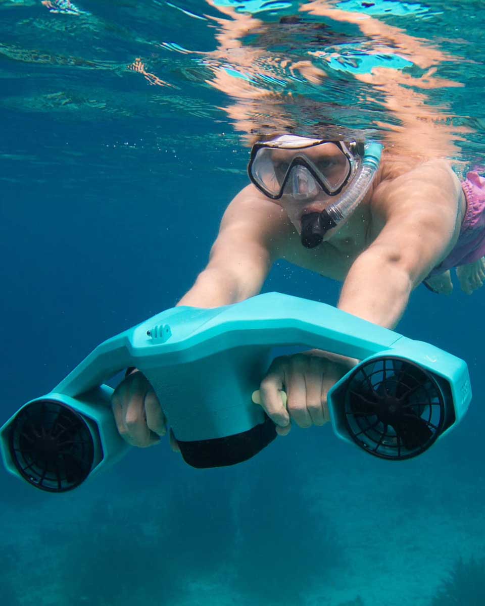 A man goes e-snorkeling with WhatSup Bonaire in Bonaire