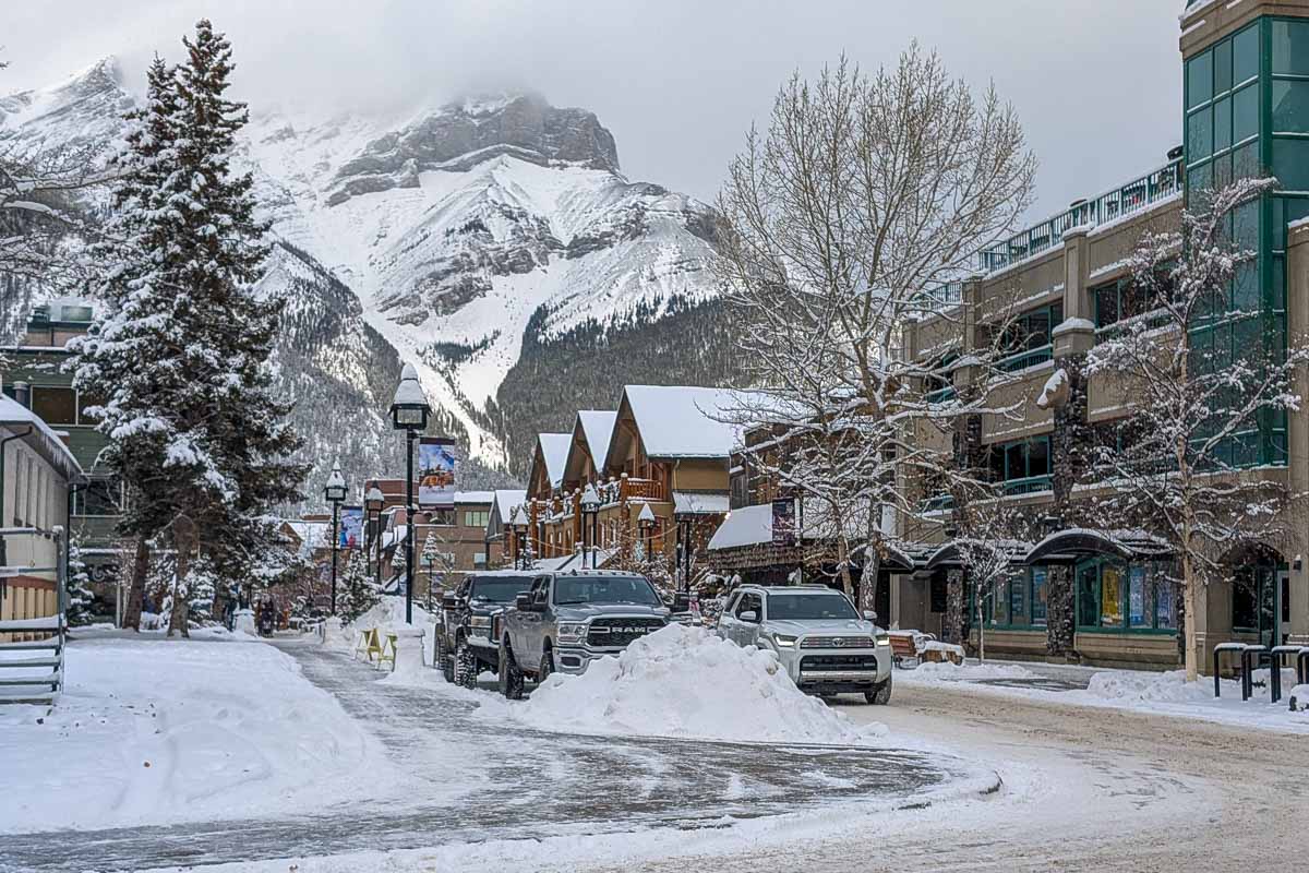 Downtown Banff Alberta Canada Winter (18)