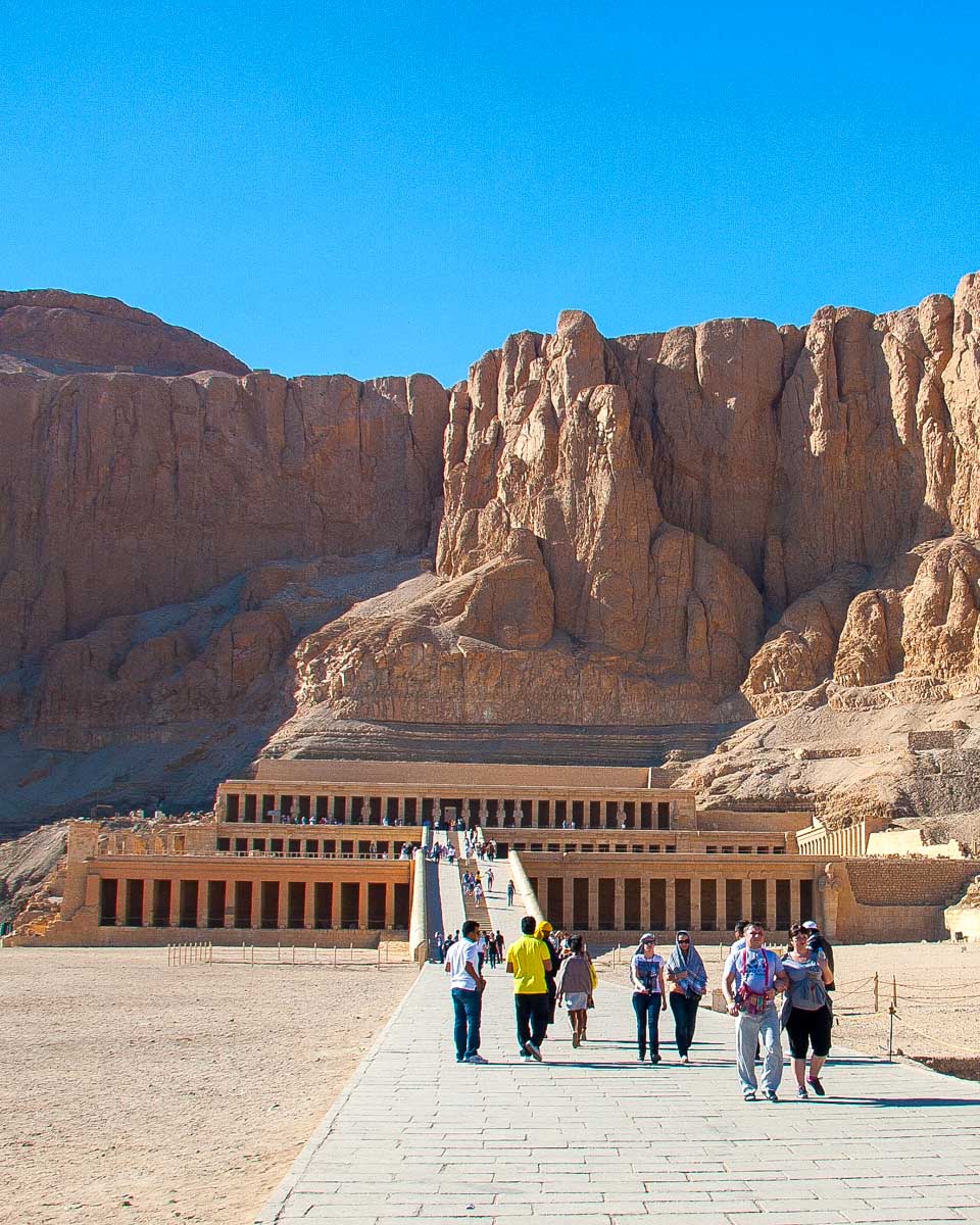 The-temple-of-Hatshepsut-near-Luxor-in-Egypt-on-a-tour