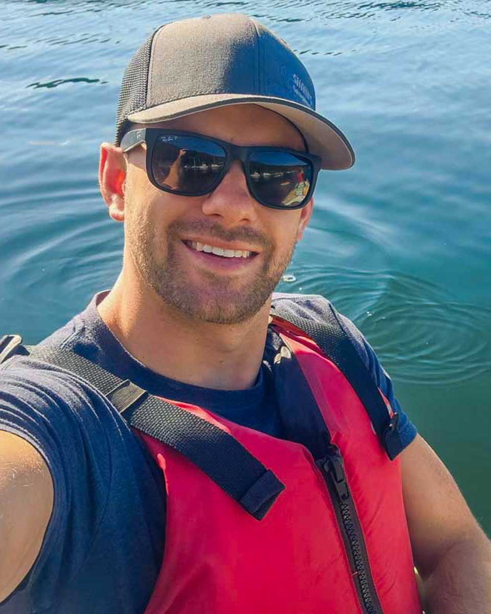 Daniel-takes-a-selfie-while-kayaking-in-Gold Coast Australia