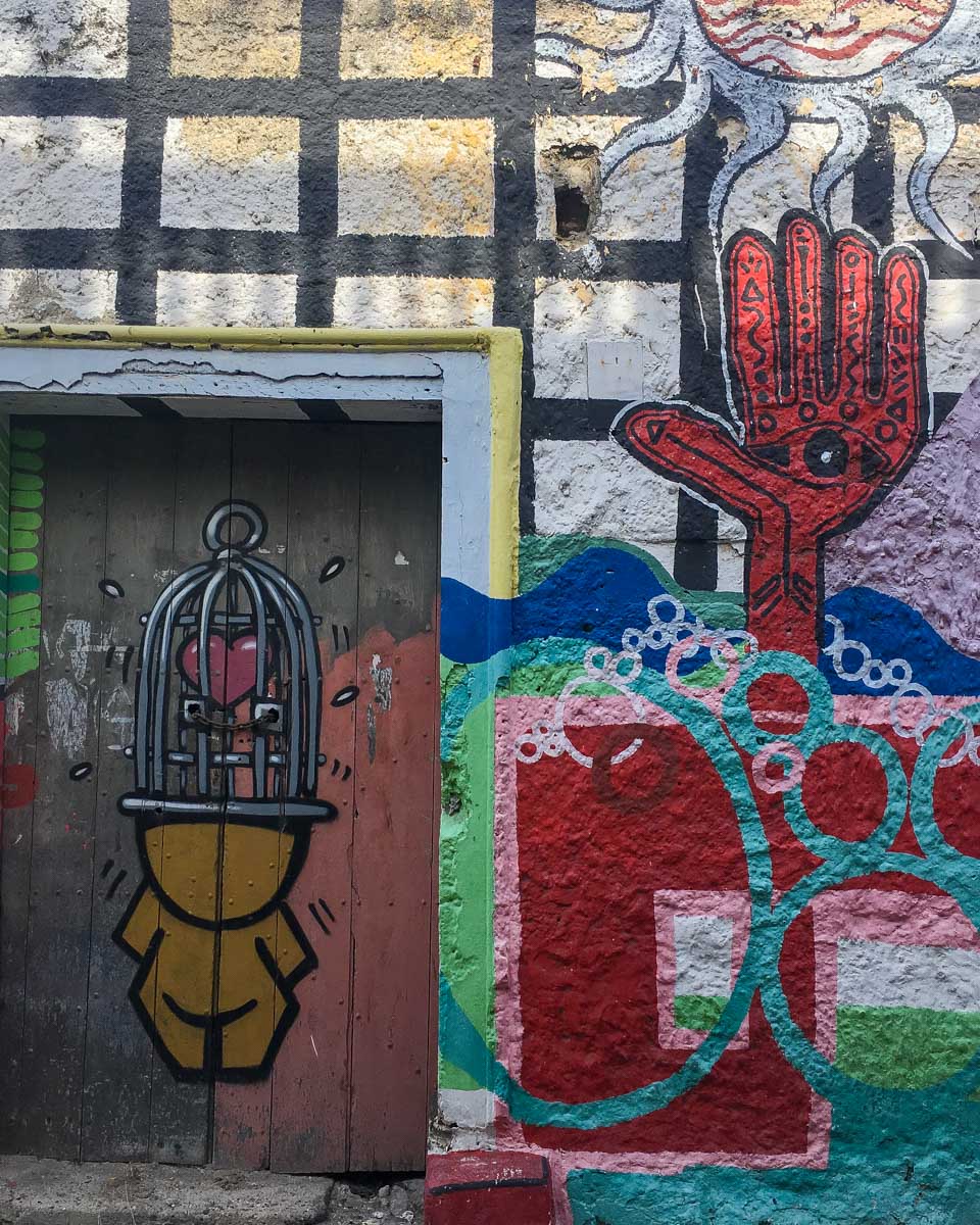Street art in Getsemaní Cartagena Colombia (2)