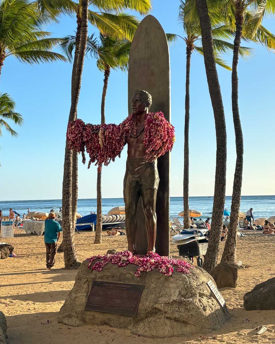 duke kahanamoku surf statue in Central Waikiki Honolulu Hawaii taken on Trelle's trip