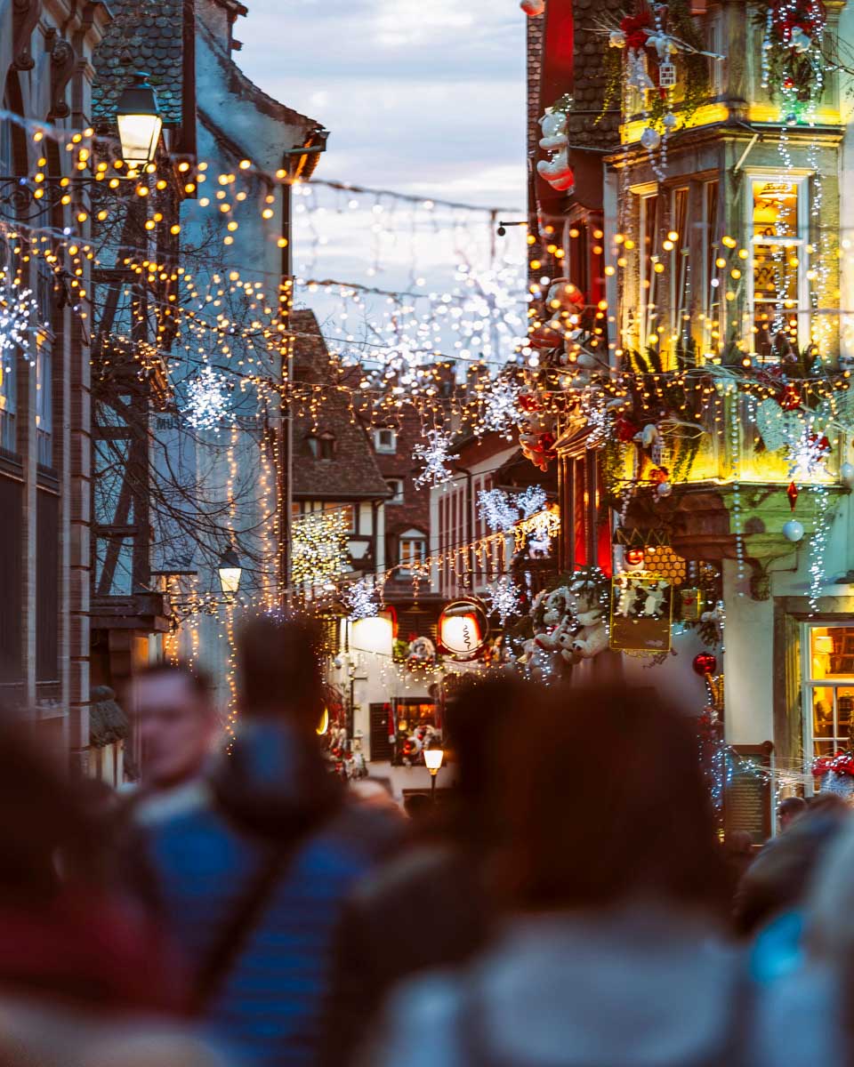 Christmas-Market-atmosphere-in-Strasbourg-France