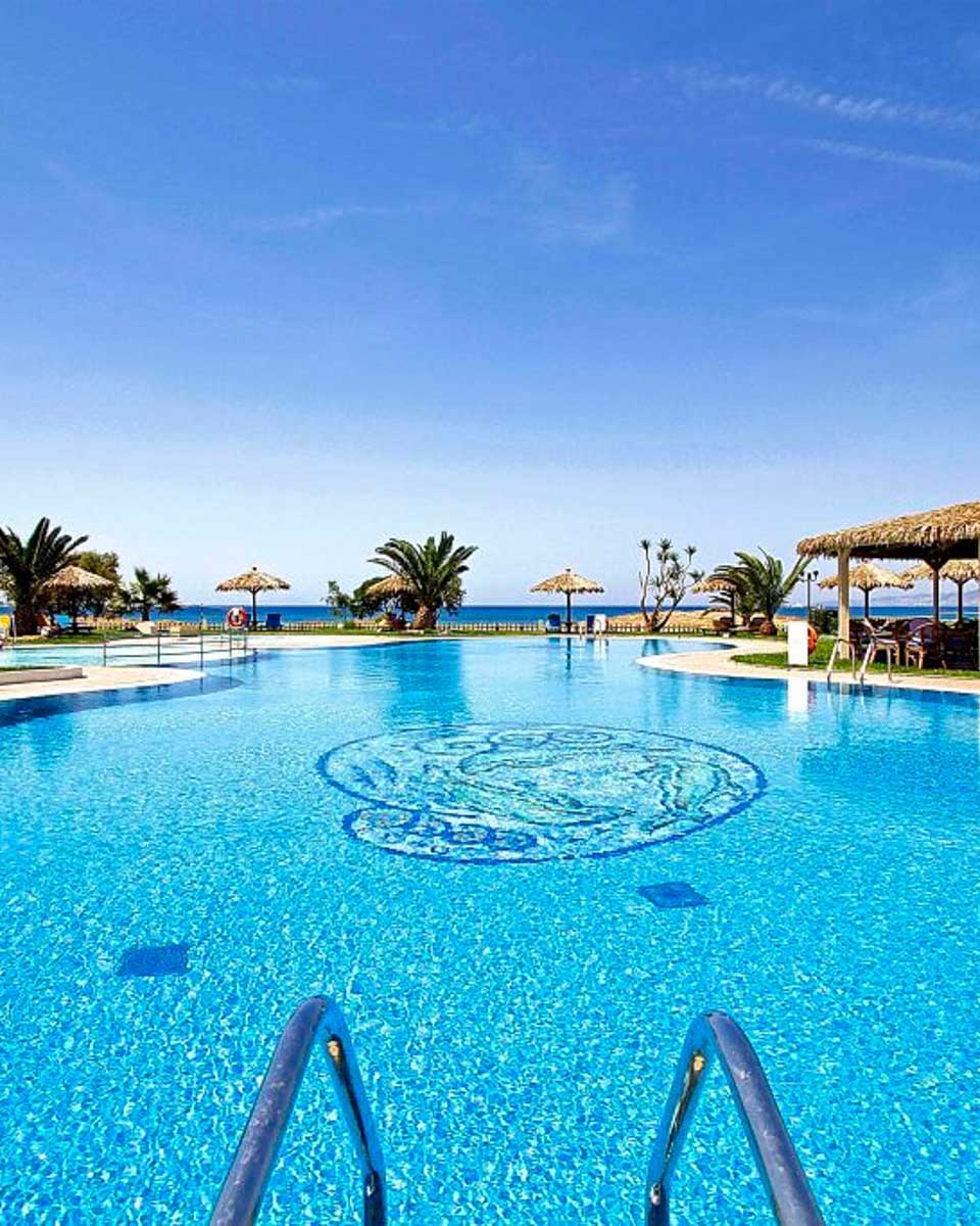 Plaza Beach Hotel in Naxos Greece 1