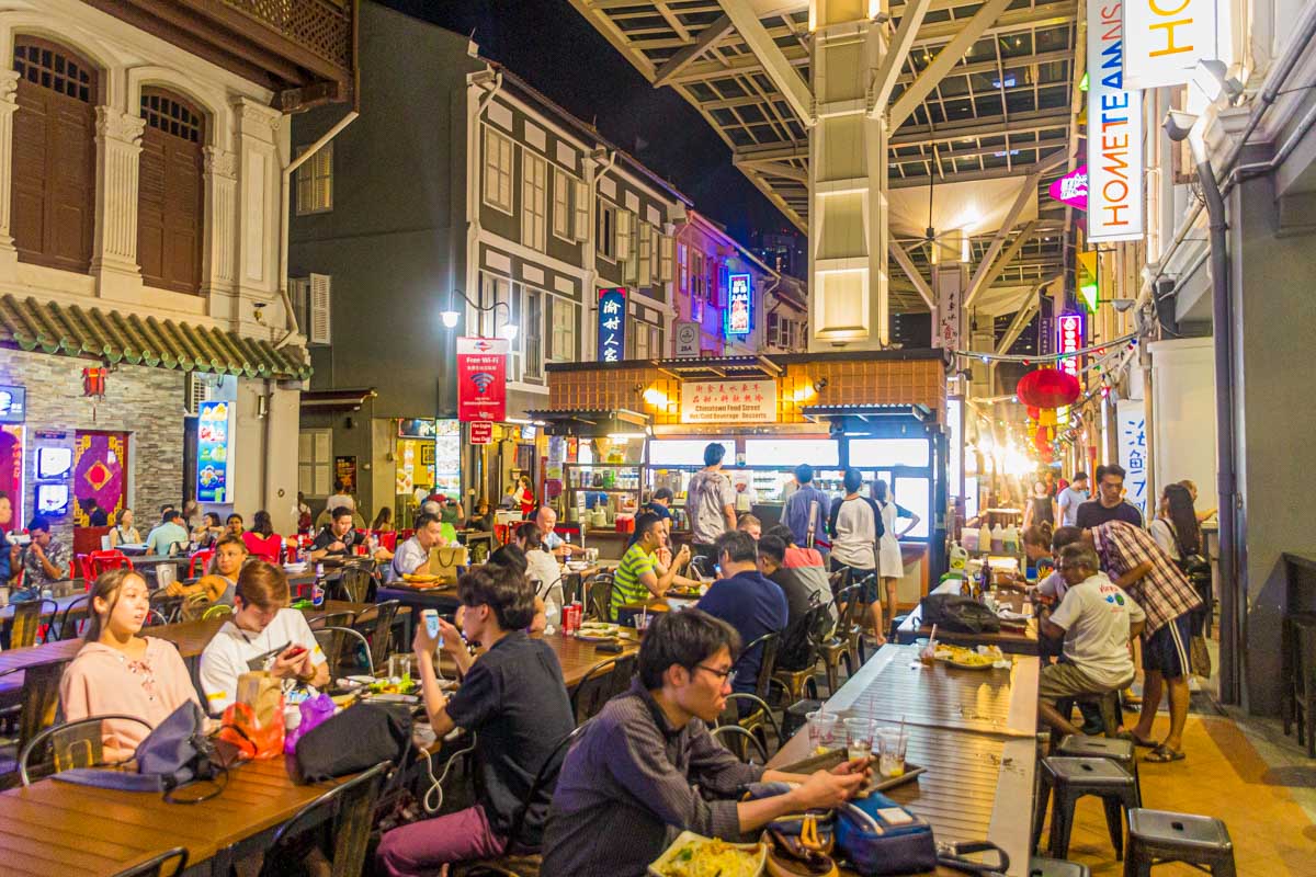Chinatown in Singapore at night