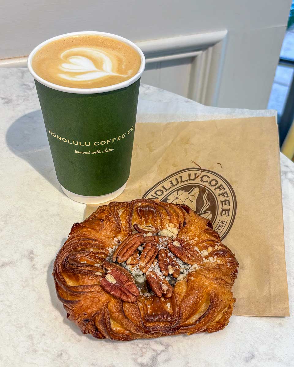 Coffee and treat at the Honolulu Cookie Company in Waikiki Honolulu Hawaii (59)