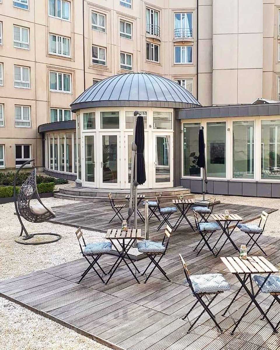 Outdoor terrace at Hilton Garden Inn Brussels City Centre