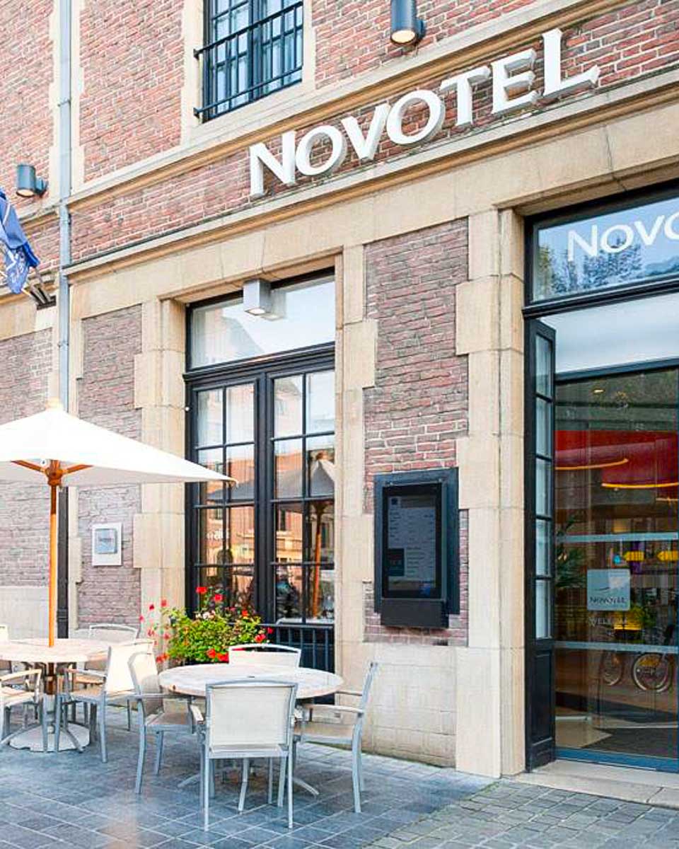 The outside of Hotel Novotel Brussels Off Grand Place