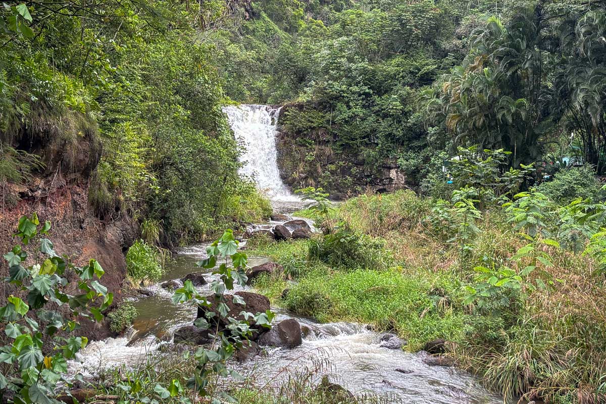 Waimea Falls in Waimea Valley on Oahu North Shore Hawaii (1)