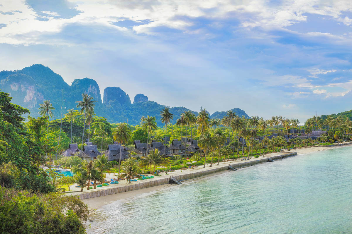 Loh Ba Kao Bay seen in Phi Phi Thailand 1