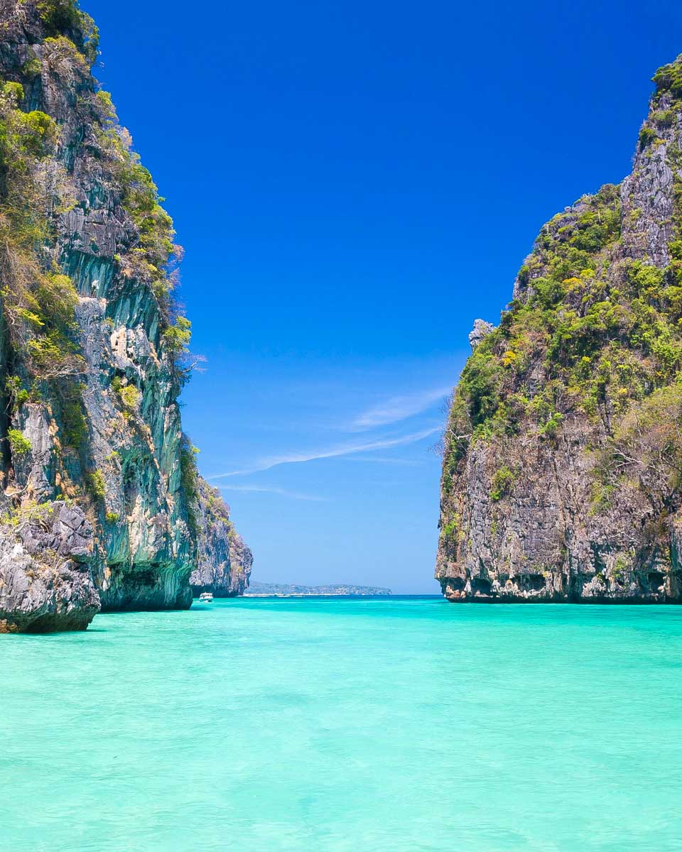 Maya-Bay-in-the-Phi-Phi-Islands-Thailand