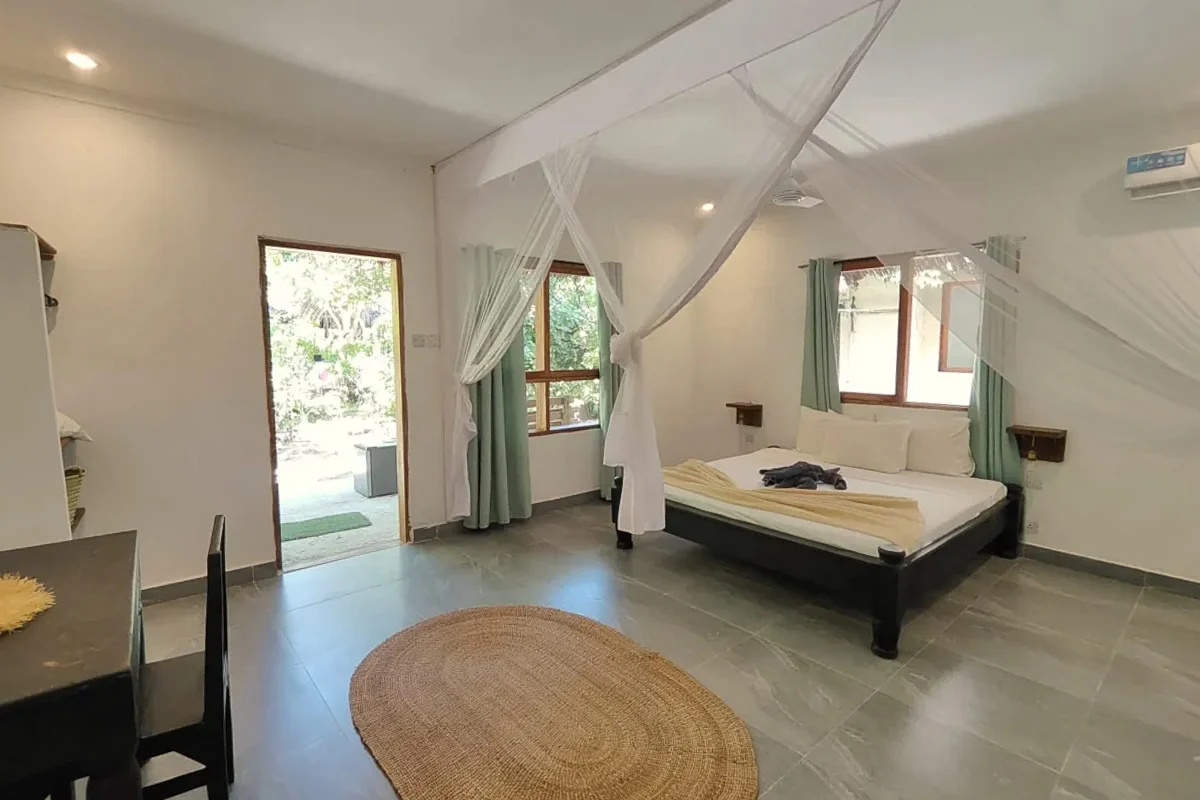 Paje-By-Night-Bungalows-in-Zanzibar-Tanzania