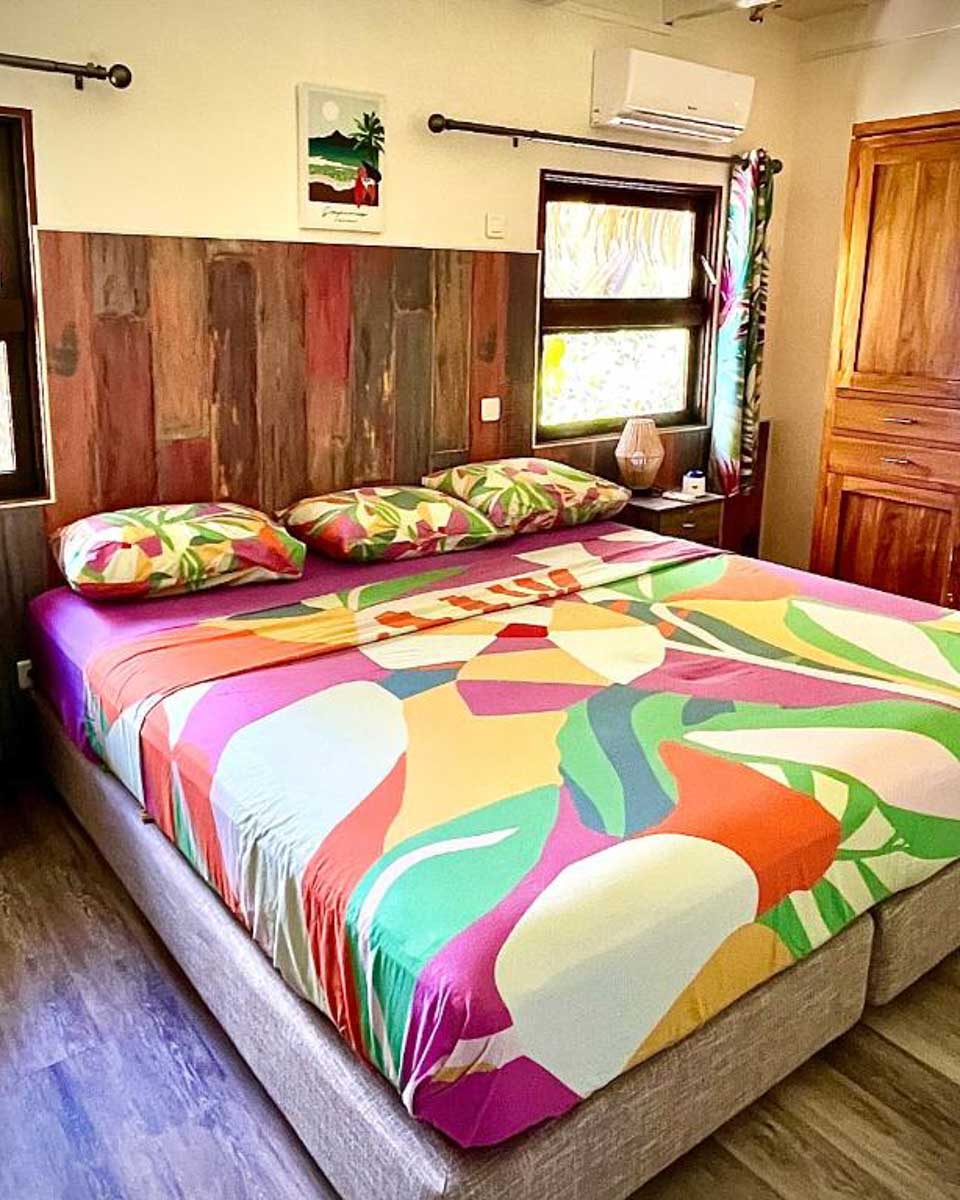 Linareva Moorea Beach Resort in Moorea, French Polynesia (1)